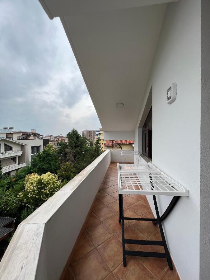 Villa Sokoli, Enjoy Sunset At This Spacious Apartment Тирана Экстерьер фото