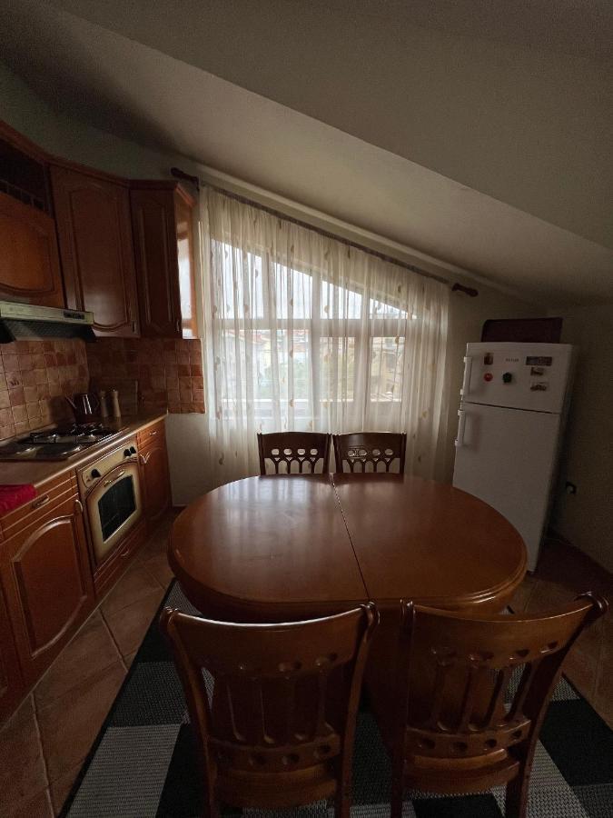 Villa Sokoli, Enjoy Sunset At This Spacious Apartment Тирана Экстерьер фото
