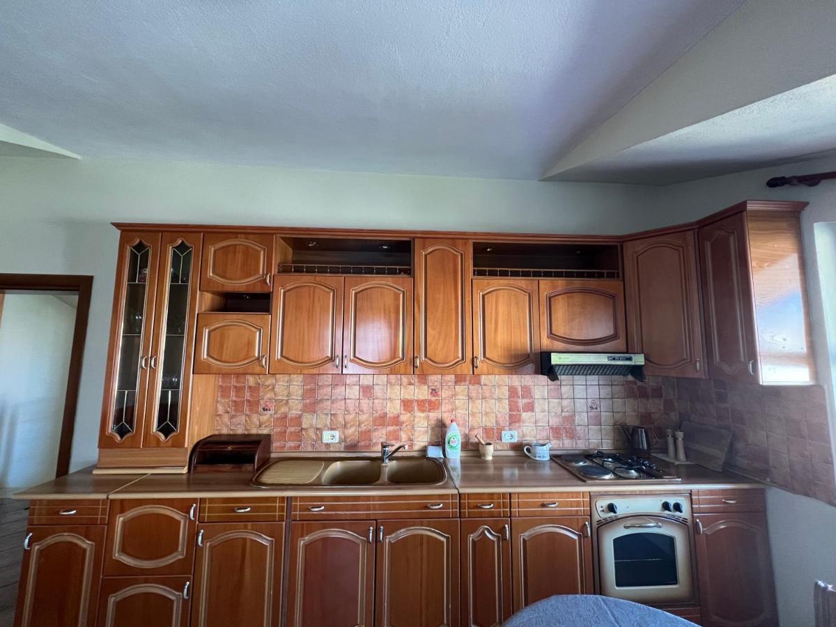 Villa Sokoli, Enjoy Sunset At This Spacious Apartment Тирана Экстерьер фото