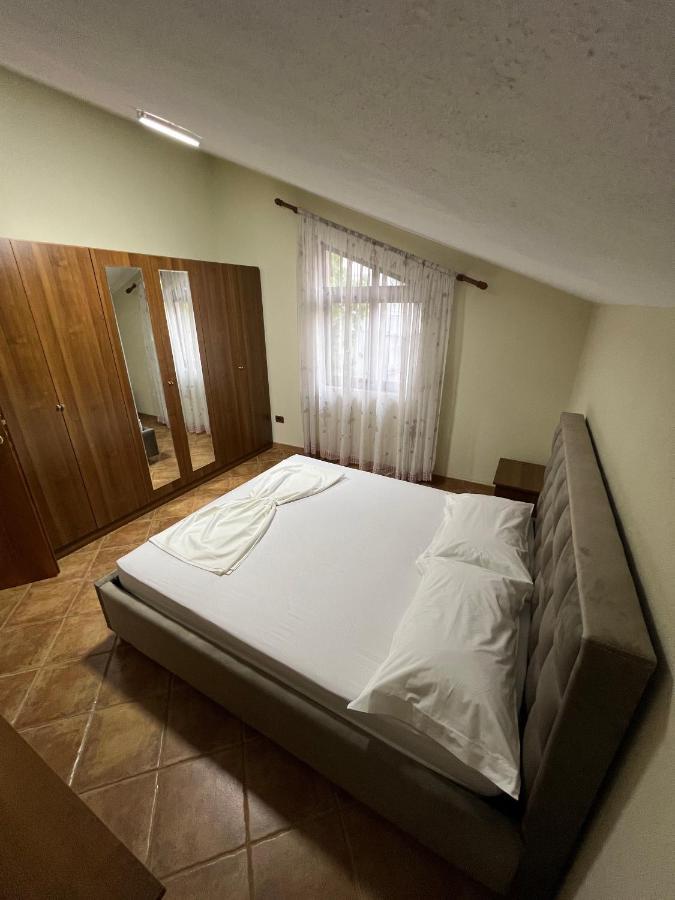 Villa Sokoli, Enjoy Sunset At This Spacious Apartment Тирана Экстерьер фото