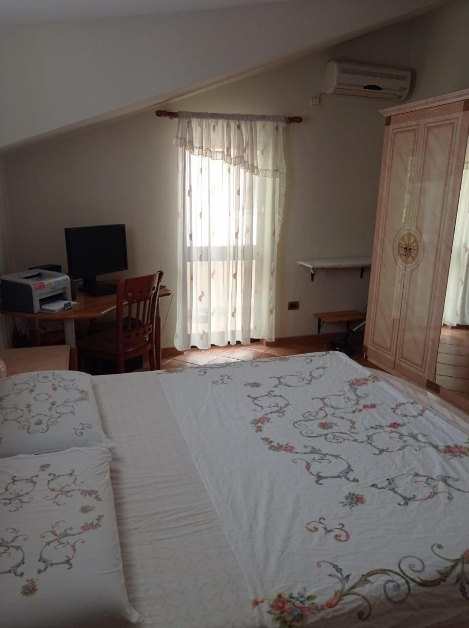 Villa Sokoli, Enjoy Sunset At This Spacious Apartment Тирана Экстерьер фото